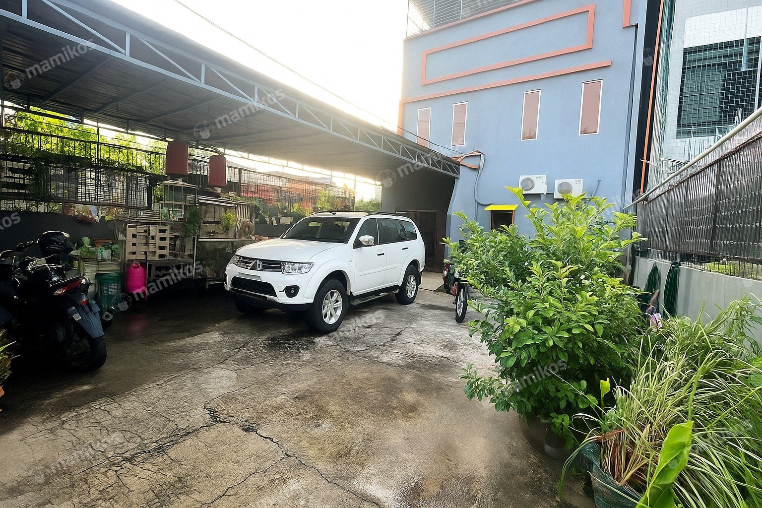 Rumah Sertifikat SHM 5 Kamar Tidur 5 Kamar Mandi Jembatan Dua Jakarta Barat