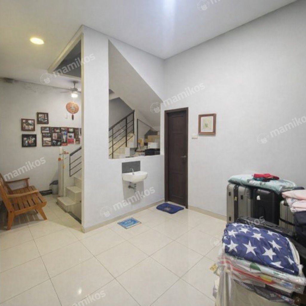 Rumah Sertifikat SHM 5 Kamar Tidur 5 Kamar Mandi Jembatan Dua Jakarta Barat - Photo 2