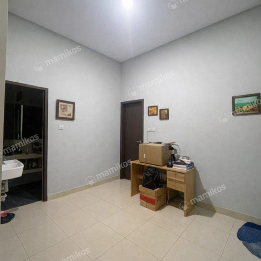 Rumah Sertifikat SHM 5 Kamar Tidur 5 Kamar Mandi Jembatan Dua Jakarta Barat - Photo 3