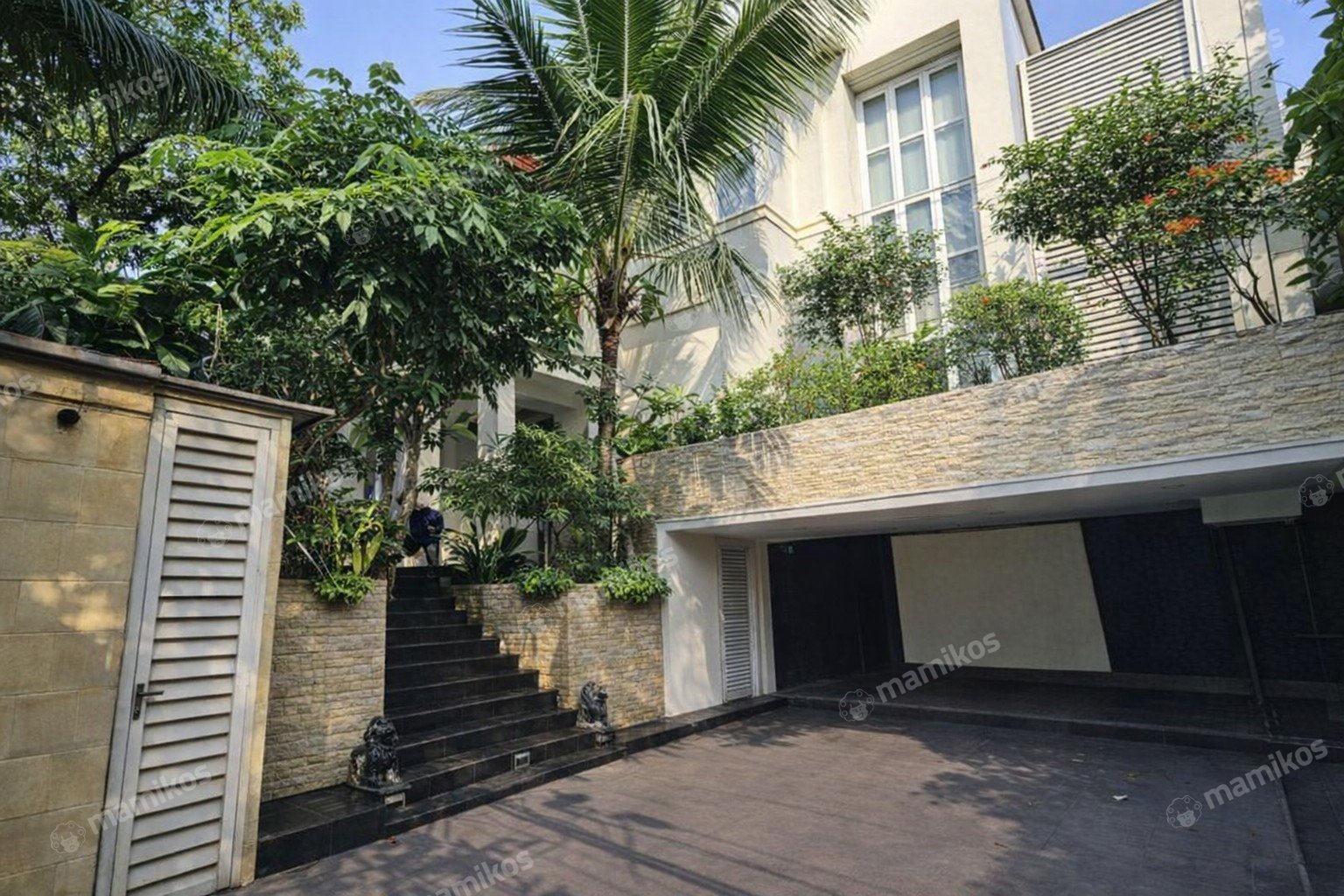 Rumah Sertifikat SHM 5 Kamar Tidur 5 Kamar Mandi Wijaya Jakarta Selatan