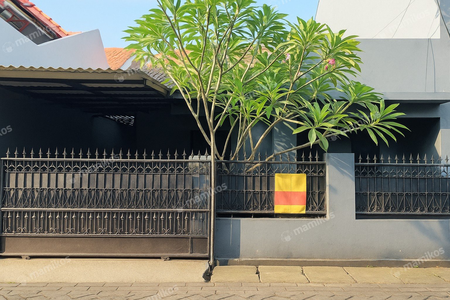Rumah Sertifikat SHM 4 Kamar Tidur 3 Kamar Mandi Pondok Bambu Jakarta Timur - Photo 2