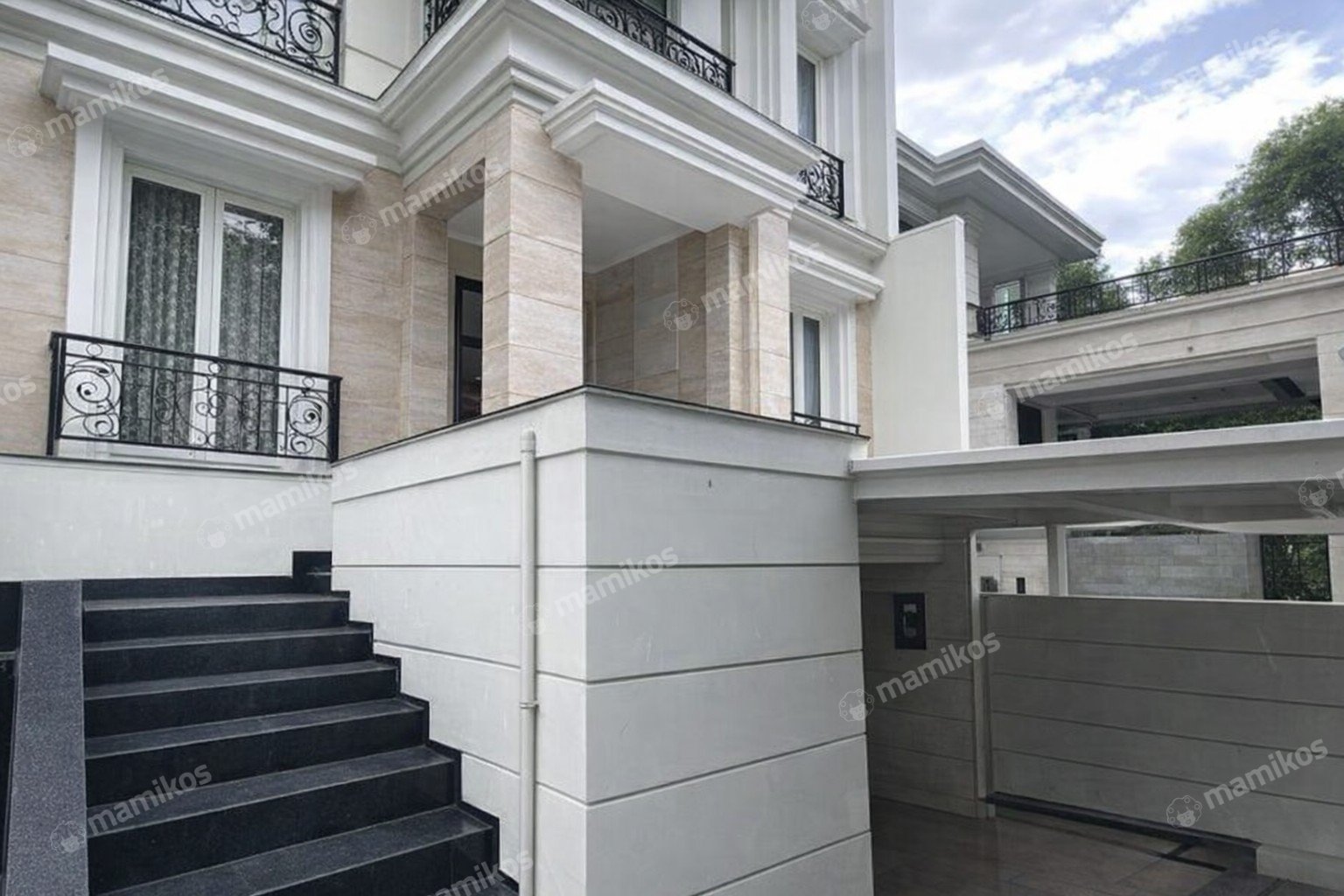 Rumah Sertifikat SHM 6 Kamar Tidur 4 Kamar Mandi Pondok Indah Jakarta Selatan