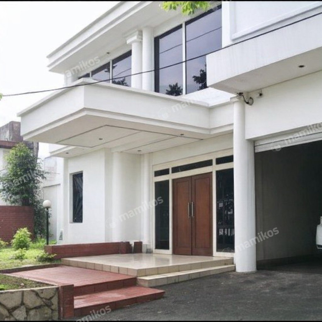 Rumah Sertifikat SHM 4 Kamar Tidur 4 Kamar Mandi Kebayoran Baru Jakarta Selatan