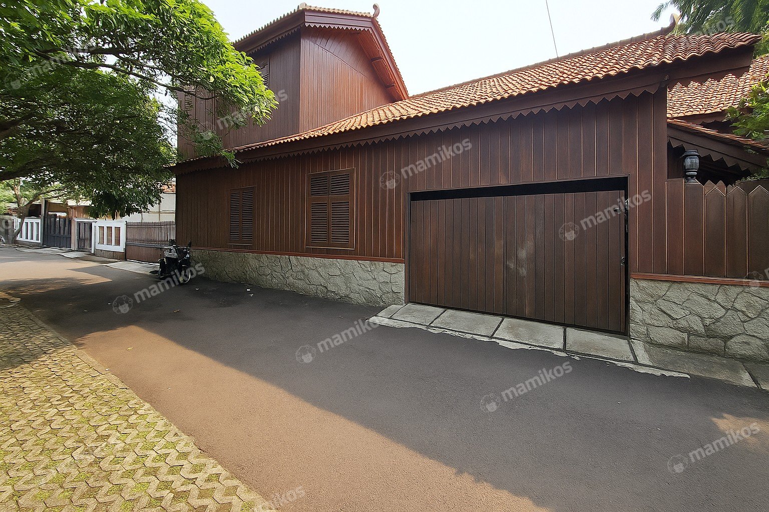 Rumah Sertifikat SHM 6 Kamar Tidur 4 Kamar Mandi Cipinang Jakarta Timur