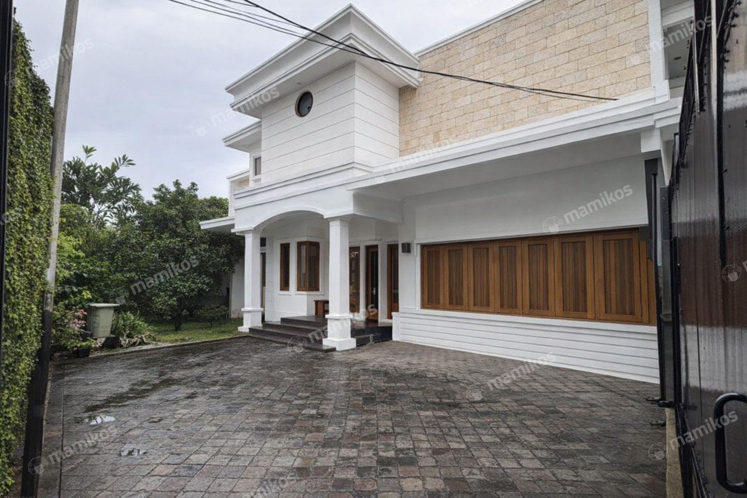 Rumah Sertifikat SHM 5 Kamar Tidur 4 Kamar Mandi Kemang Jakarta Selatan