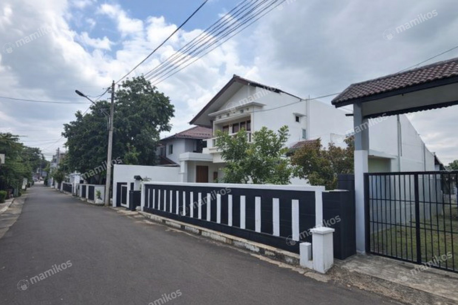 Rumah Sertifikat SHM 4 Kamar Tidur 3 Kamar Mandi Pondok Kelapa Jakarta Timur - Photo 2