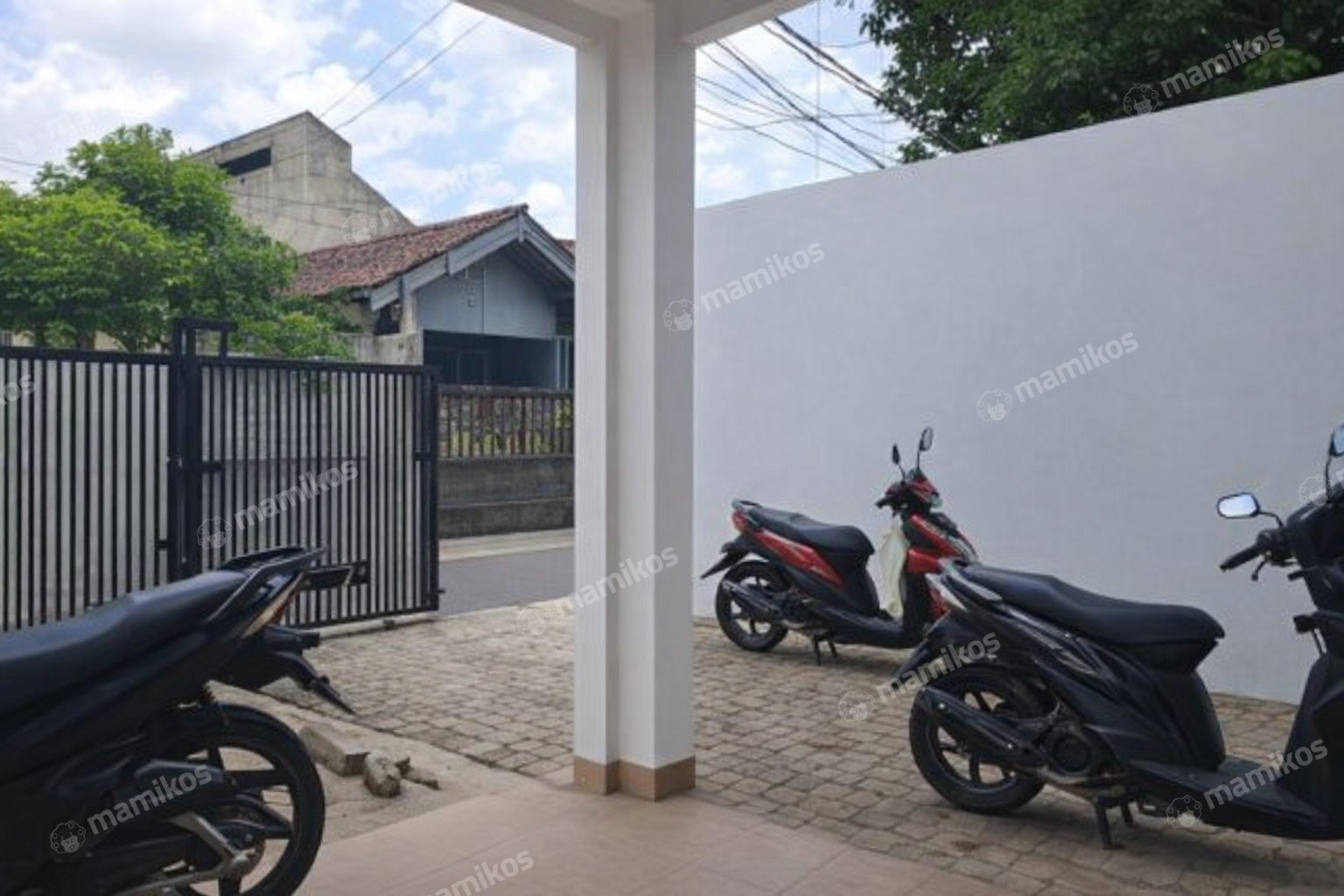 Rumah Sertifikat SHM 4 Kamar Tidur 3 Kamar Mandi Pondok Kelapa Jakarta Timur - Photo 4