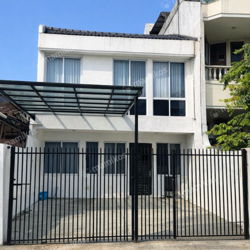 Rumah Sertifikat SHM 4 Kamar Tidur 3 Kamar Mandi Intercon Jakarta Barat - Photo 2