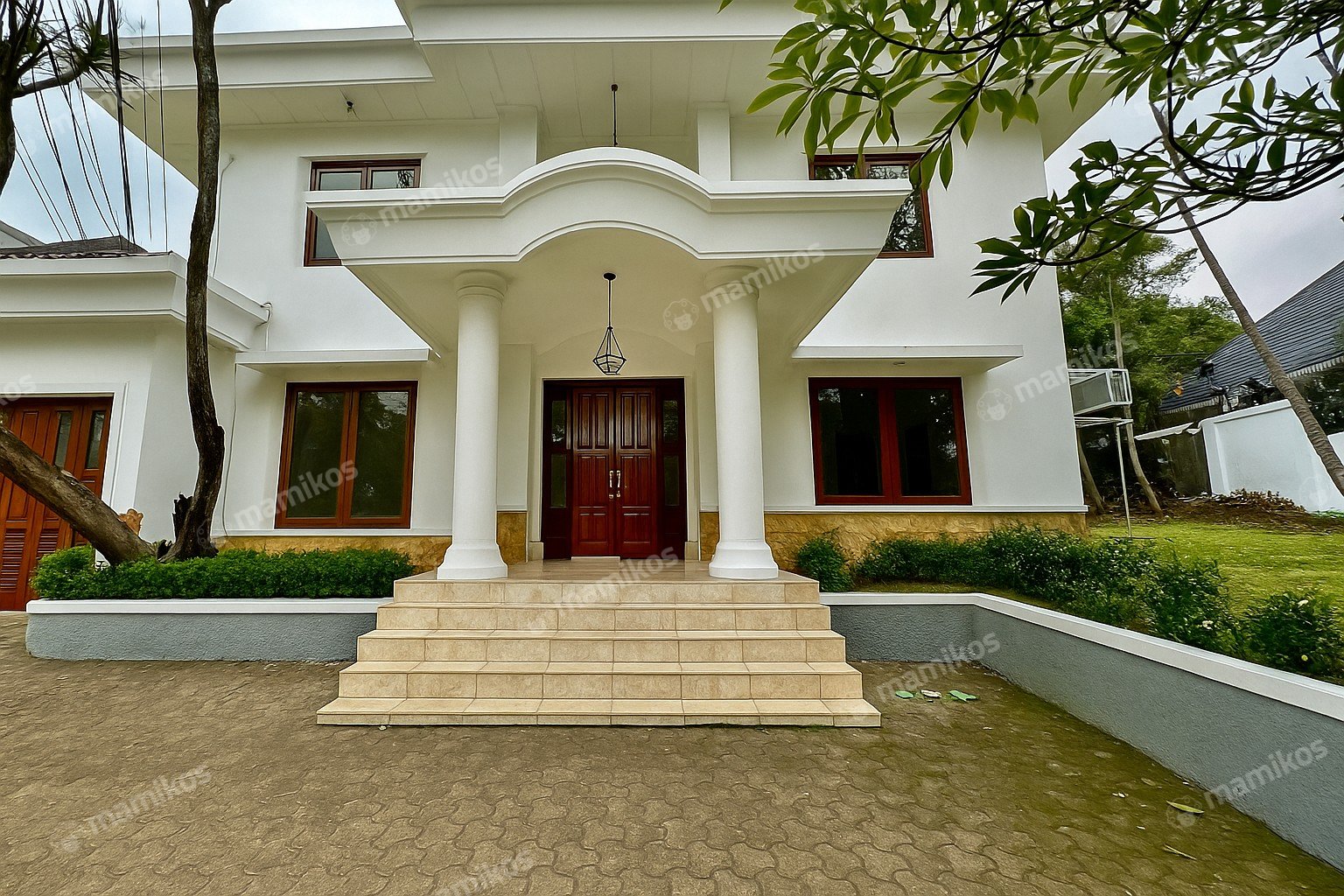 Rumah Sertifikat SHM 5 Kamar Tidur 4 Kamar Mandi Kemang Jakarta Selatan
