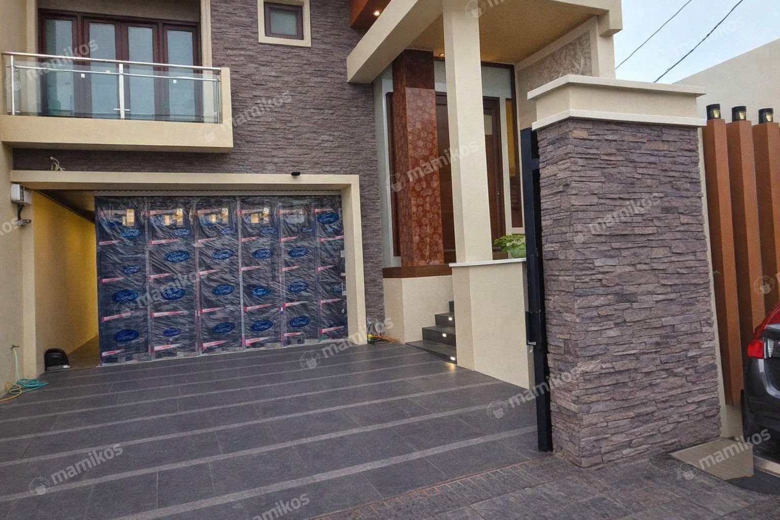Rumah Sertifikat SHM 5 Kamar Tidur 4 Kamar Mandi Petukangan Jakarta Selatan - Photo 1