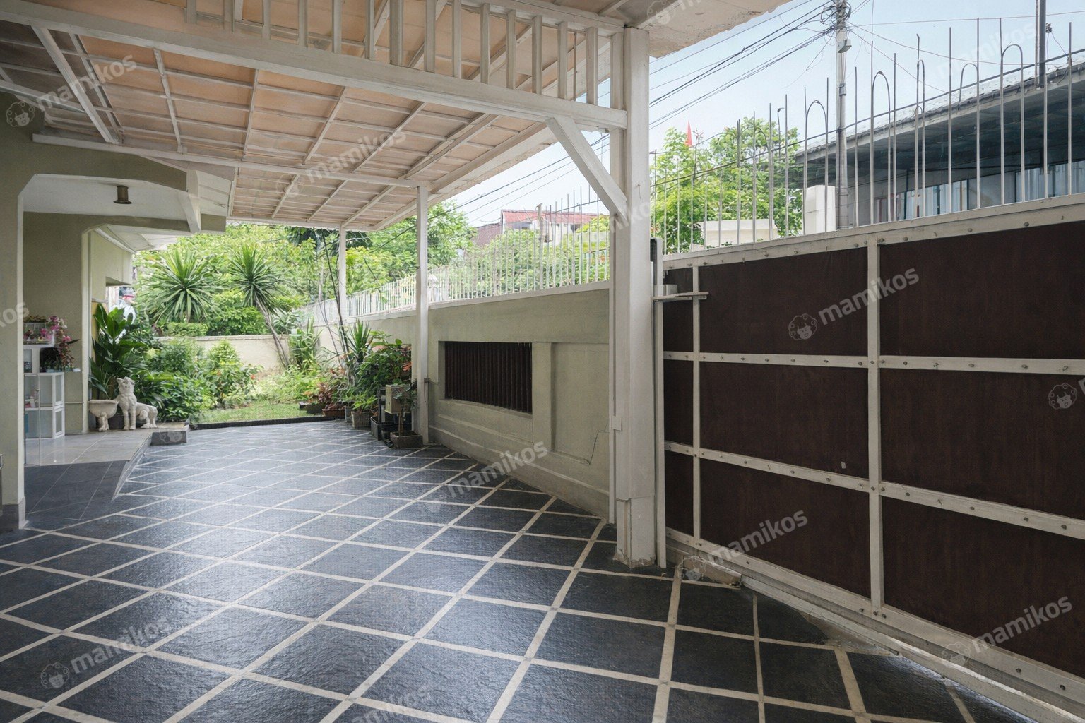 Rumah Sertifikat SHM 4 Kamar Tidur 3 Kamar Mandi Jalan Panjang Jakarta Barat