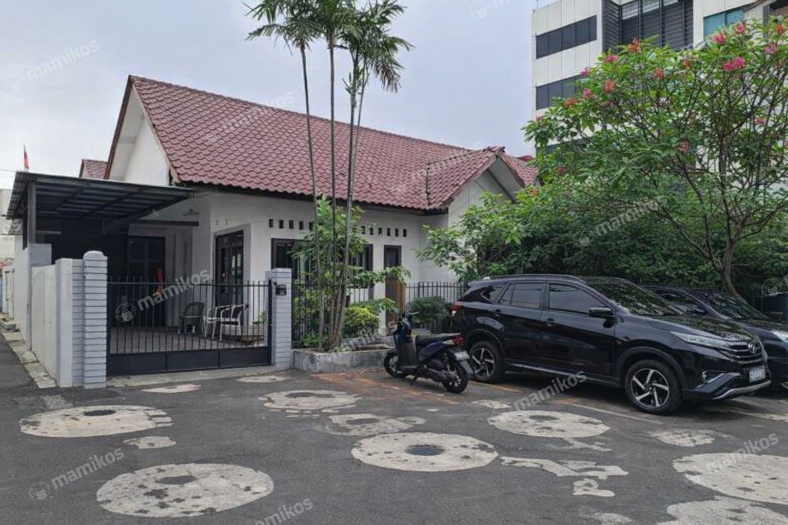 Rumah Sertifikat SHM 6 Kamar Tidur 6 Kamar Mandi Cilandak Jakarta Selatan