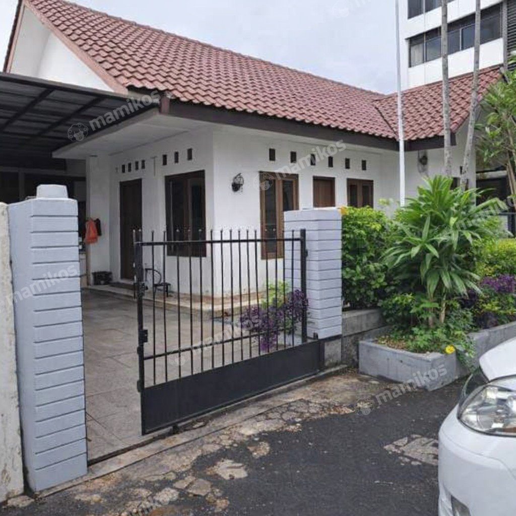 Rumah Sertifikat SHM 6 Kamar Tidur 6 Kamar Mandi Cilandak Jakarta Selatan - Photo 2