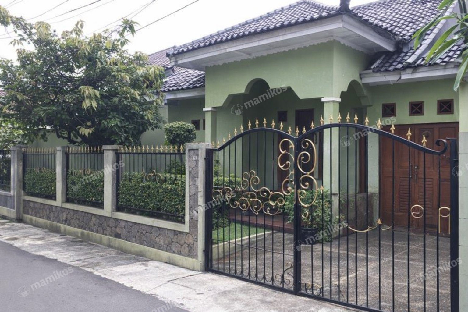 Rumah 4 Kamar Tidur 2 Kamar Mandi Condet Jakarta Timur