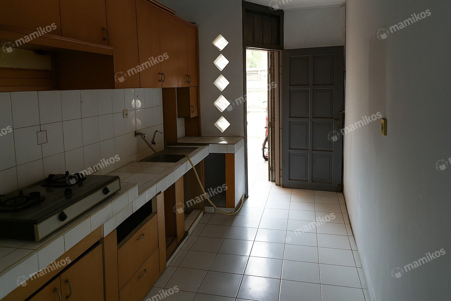 Rumah Sertifikat SHM 5 Kamar Tidur 2 Kamar Mandi Kalideres Jakarta Barat