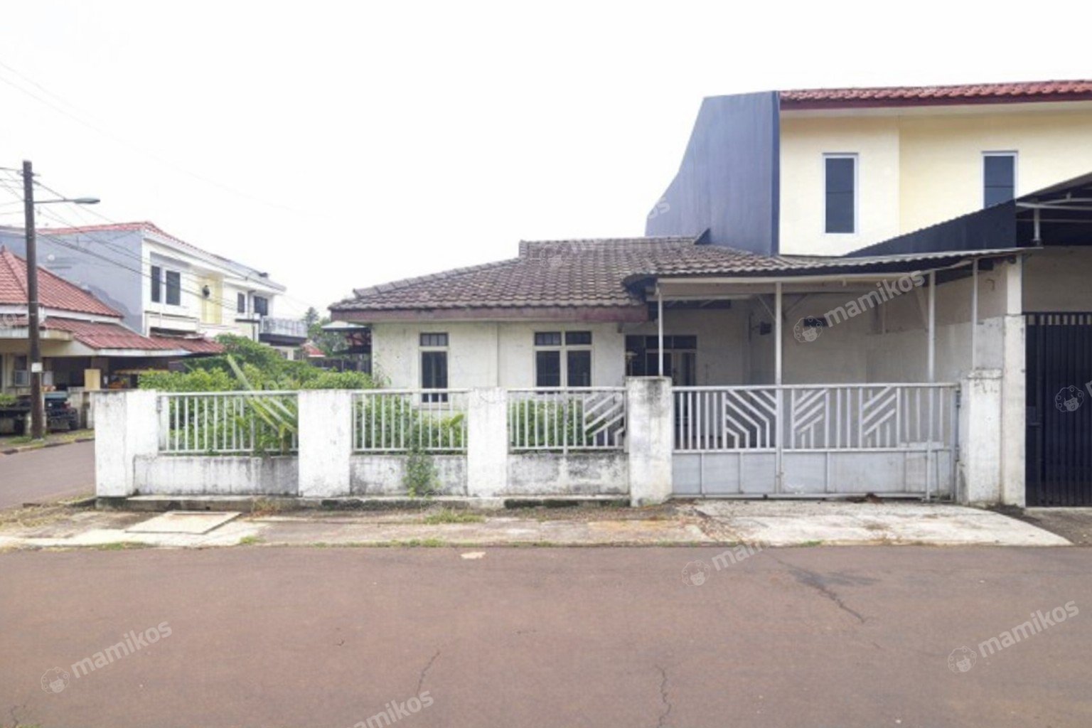 Rumah Sertifikat SHM 3 Kamar Tidur 2 Kamar Mandi Citra Garden Jakarta Barat - Photo 2