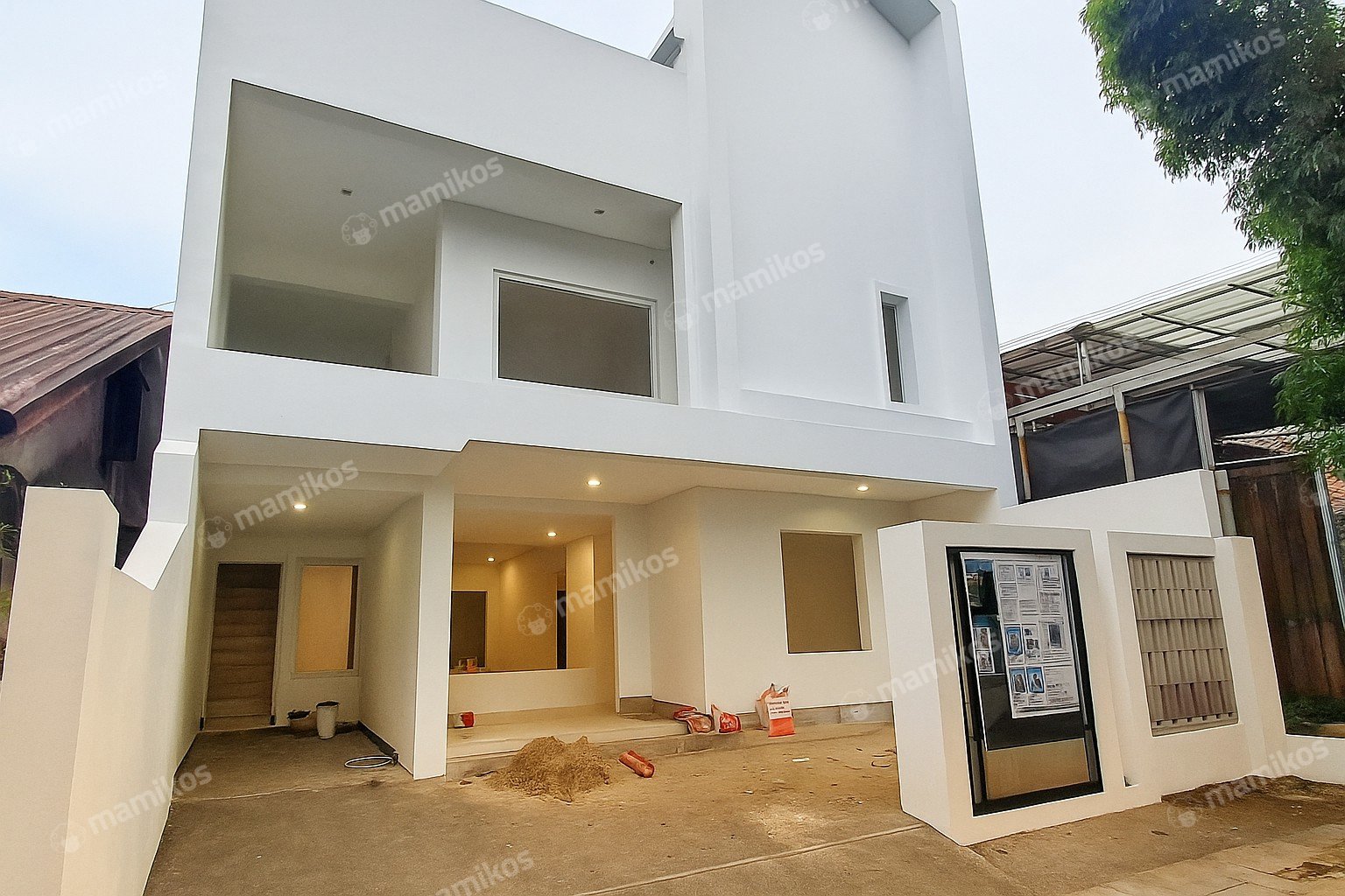Rumah Sertifikat HGB 5 Kamar Tidur 4 Kamar Mandi Jagakarsa Jakarta Selatan