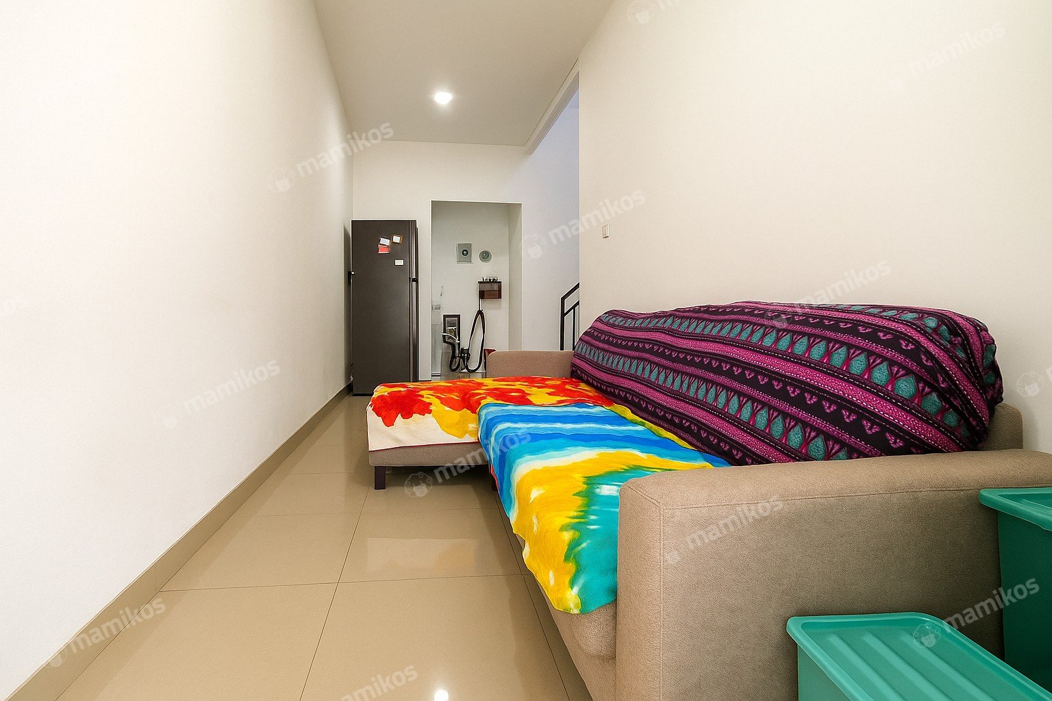 Rumah Sertifikat SHM 4 Kamar Tidur 3 Kamar Mandi Taman Ratu Jakarta Barat - Photo 2