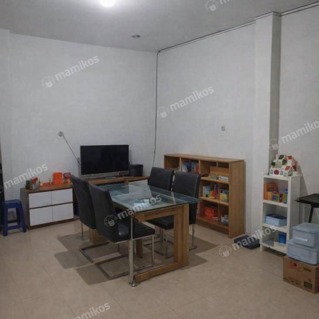 Rumah Sertifikat SHM 4 Kamar Tidur 3 Kamar Mandi Daan Mogot Jakarta Barat - Photo 2