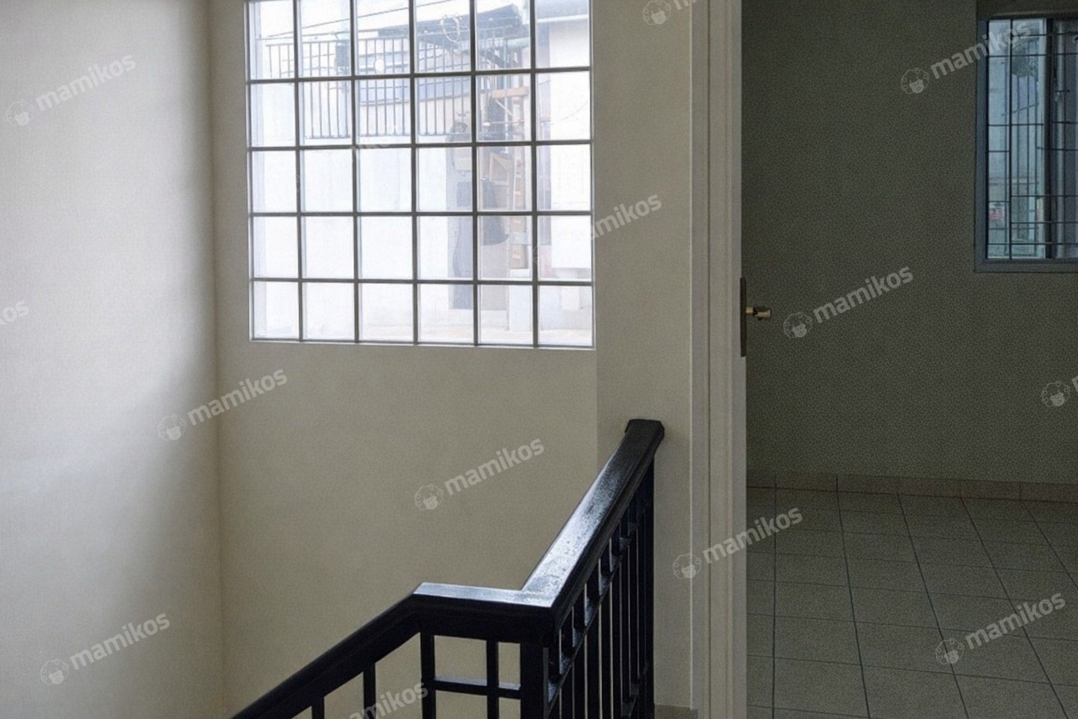 Rumah Sertifikat SHM 4 Kamar Tidur 4 Kamar Mandi Legenda Wisata Jakarta Timur - Photo 3