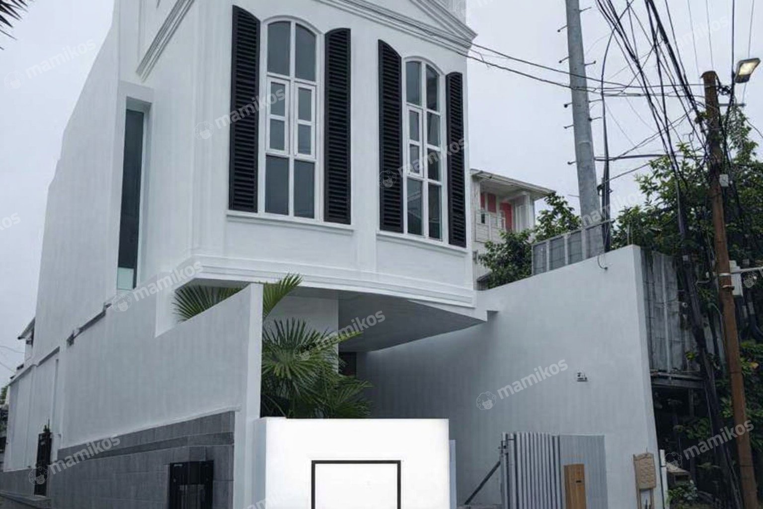 Rumah Sertifikat SHM 4 Kamar Tidur 4 Kamar Mandi Kemang Jakarta Selatan