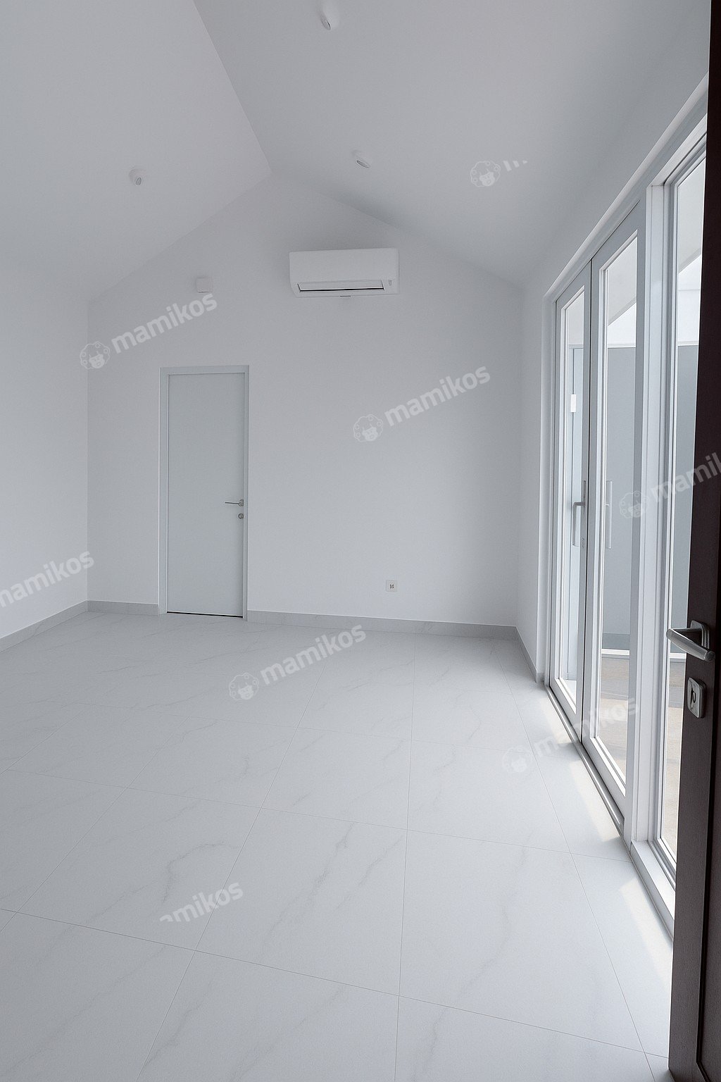 Rumah Sertifikat SHM 4 Kamar Tidur 4 Kamar Mandi Kemang Jakarta Selatan - Photo 3