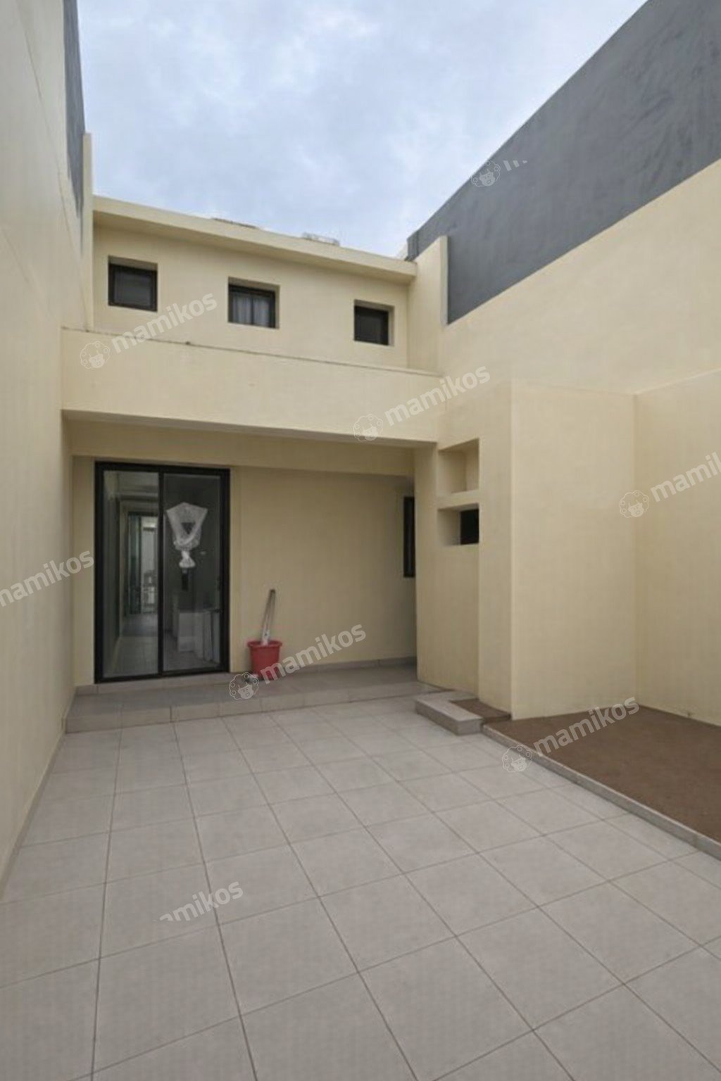 Rumah Sertifikat SHM 4 Kamar Tidur 3 Kamar Mandi Green Lake City Jakarta Barat - Photo 4