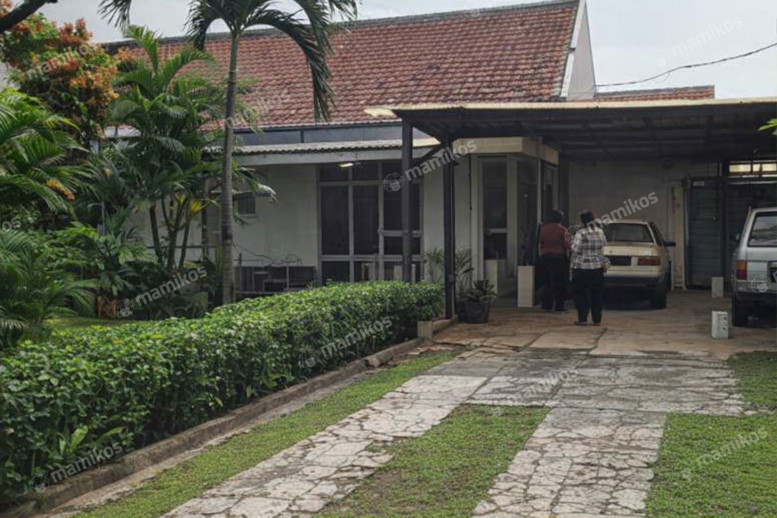Rumah Sertifikat SHM 4 Kamar Tidur 2 Kamar Mandi Supomo Jakarta Selatan