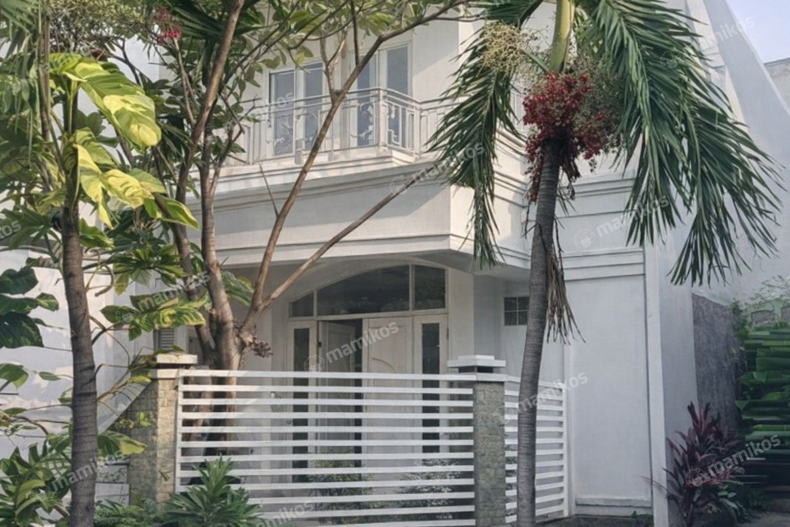 Rumah Sertifikat SHM 4 Kamar Tidur 3 Kamar Mandi Kebon Jeruk Jakarta Barat