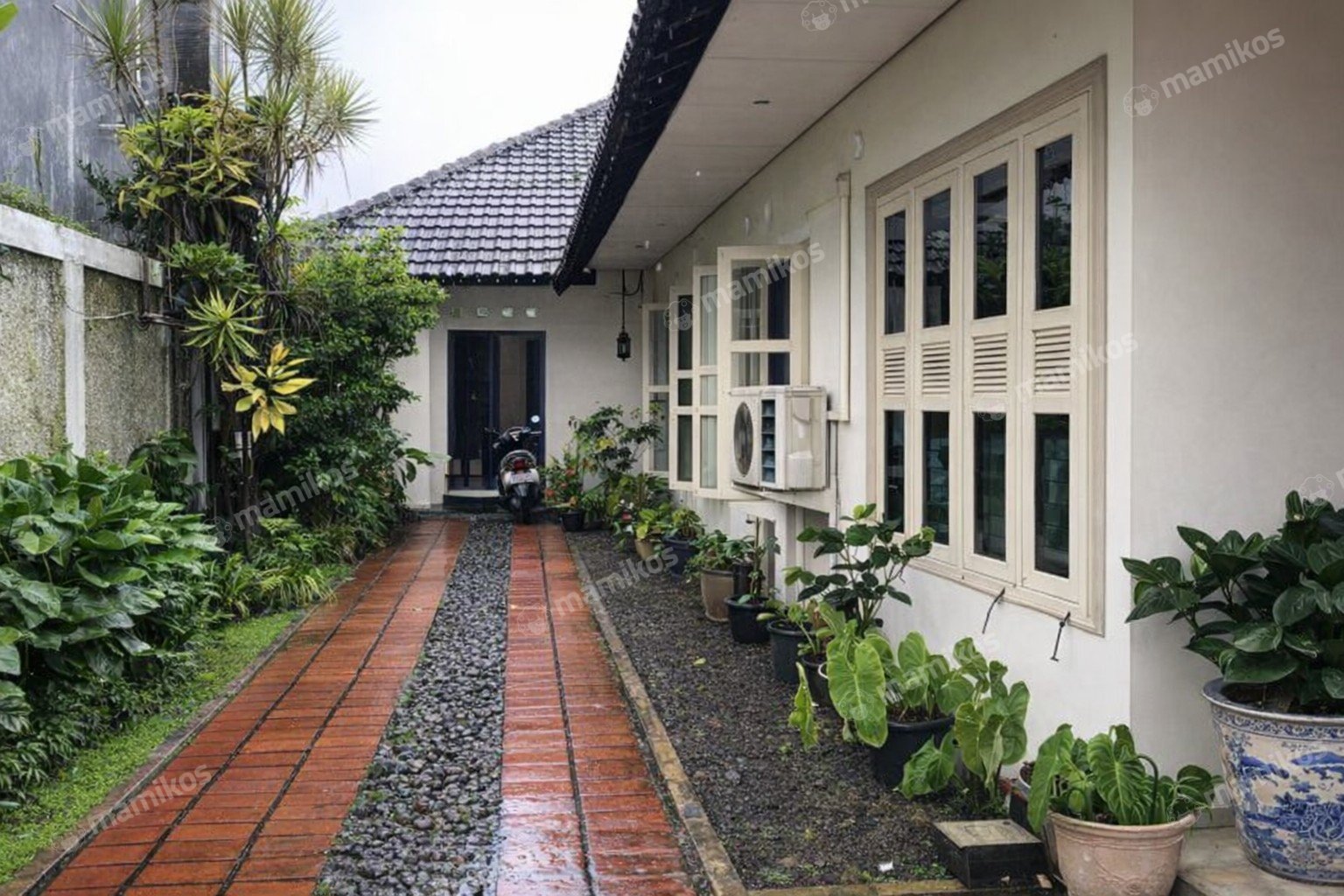 Rumah 4 Kamar Tidur 2 Kamar Mandi Cipete Jakarta Selatan