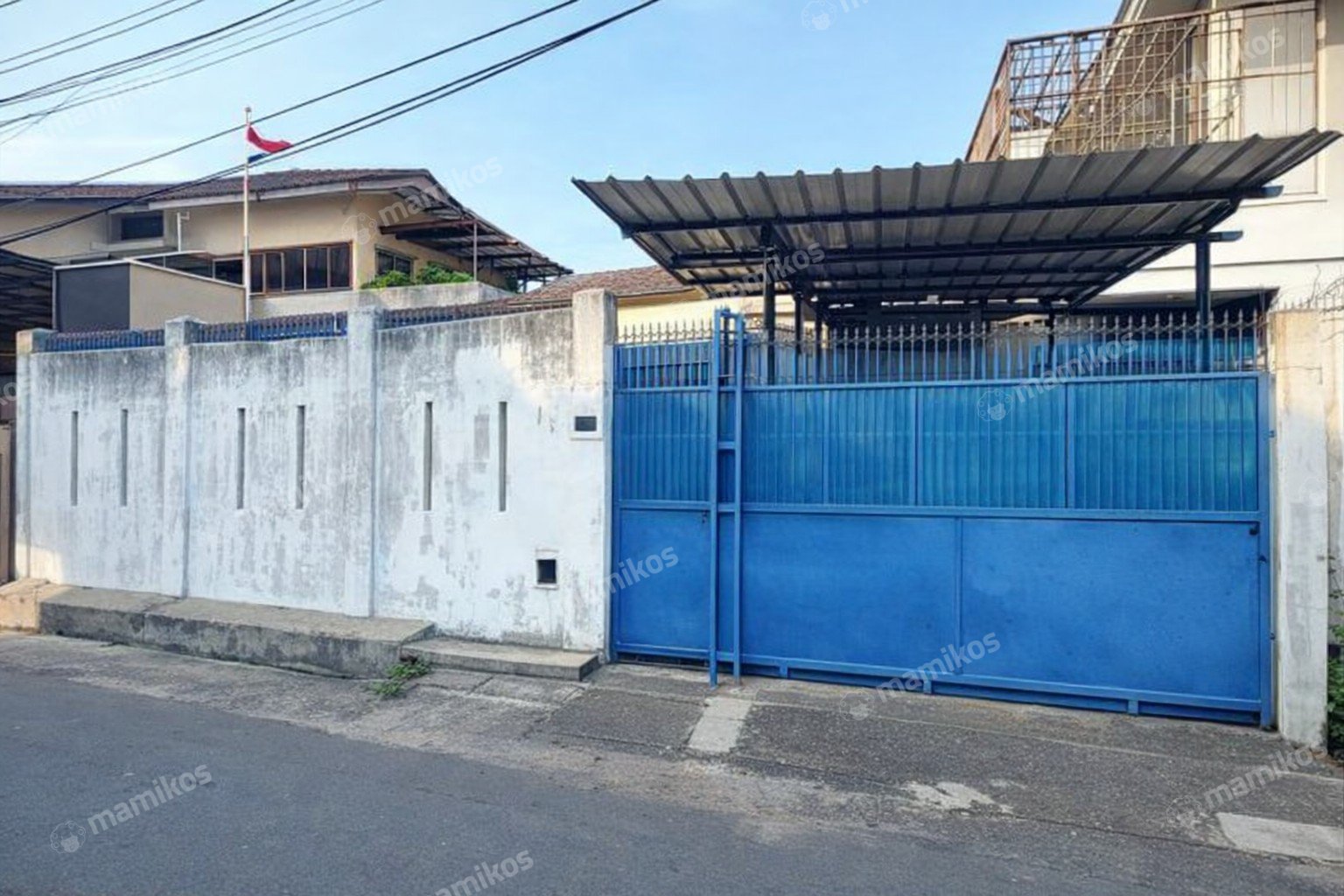 Rumah Sertifikat SHM 3 Kamar Tidur 2 Kamar Mandi Sunrise Garden Jakarta Barat