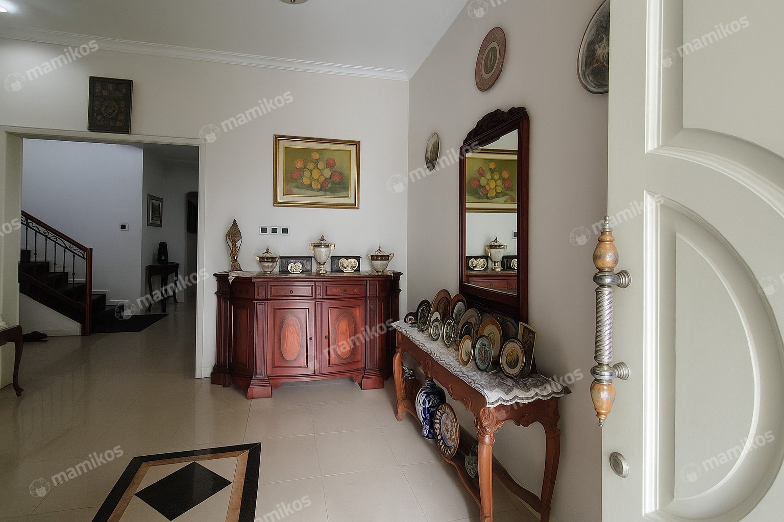 Rumah Sertifikat SHM 6 Kamar Tidur 6 Kamar Mandi Kota Wisata Jakarta Timur