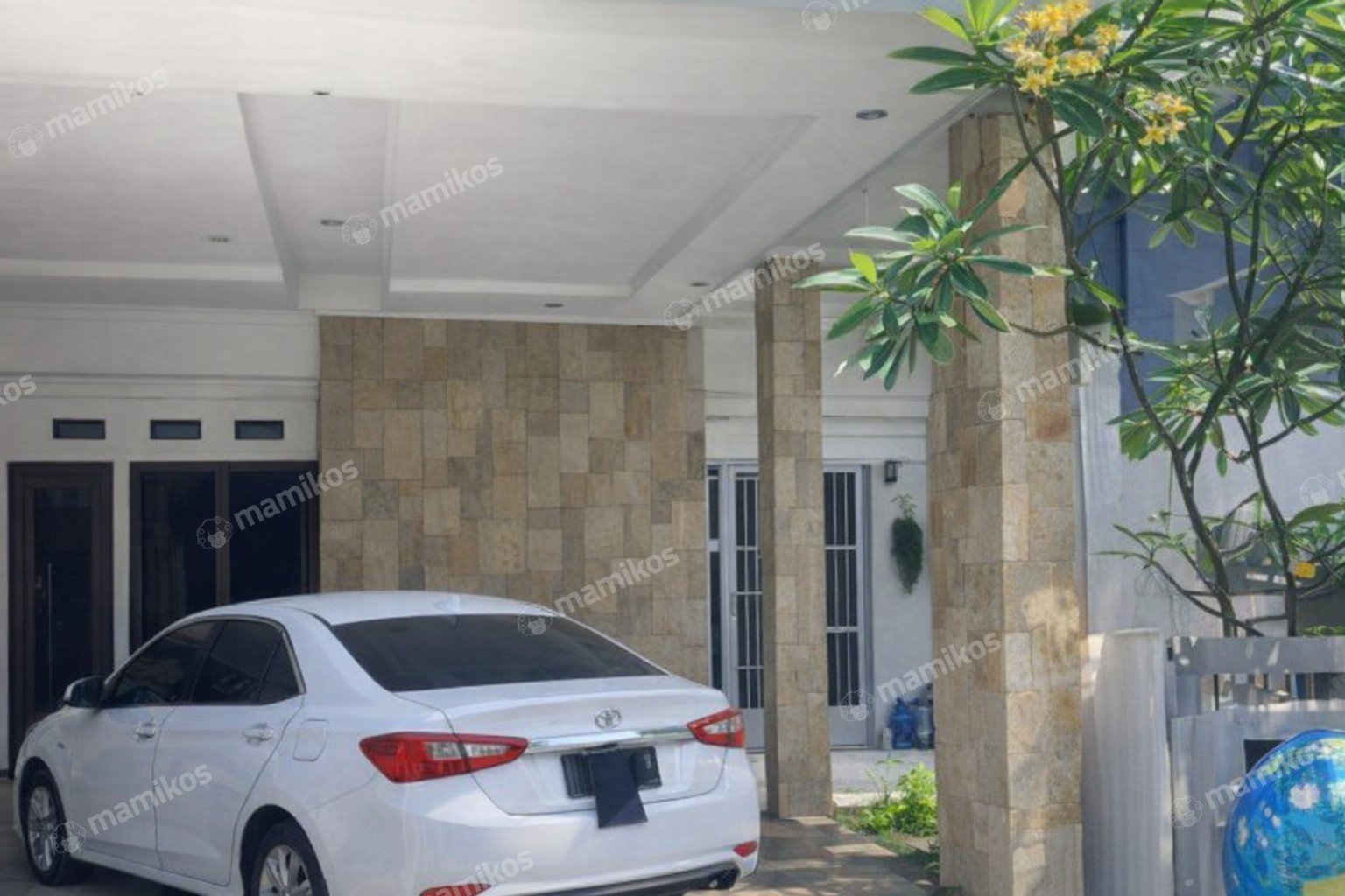 Rumah Sertifikat SHM 3 Kamar Tidur 2 Kamar Mandi Ciracas Jakarta Timur - Photo 2