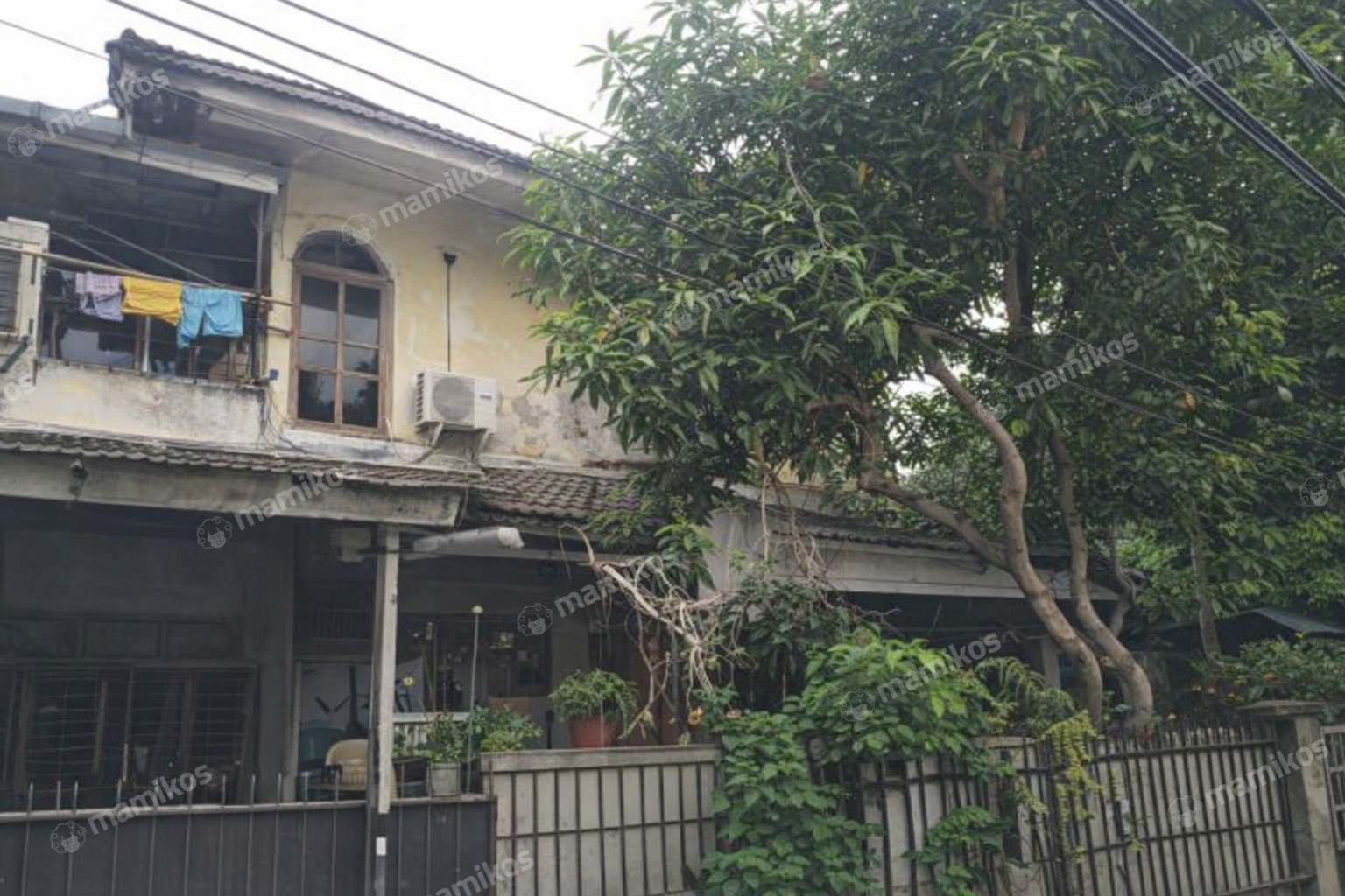 Rumah Sertifikat SHM 5 Kamar Tidur 4 Kamar Mandi Kemanggisan Jakarta Barat