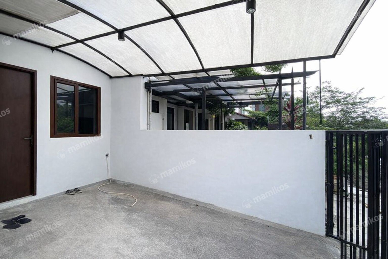 Rumah Sertifikat SHM 4 Kamar Tidur 3 Kamar Mandi Cinere Jakarta Selatan