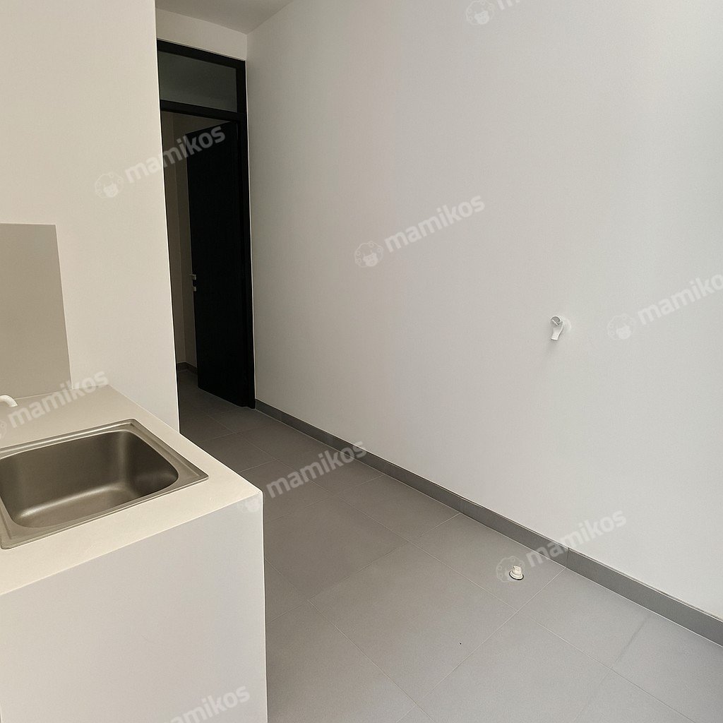 Rumah Sertifikat SHM 3 Kamar Tidur 3 Kamar Mandi Pantai Indah Kapuk 2 Jakarta Utara - Photo 5