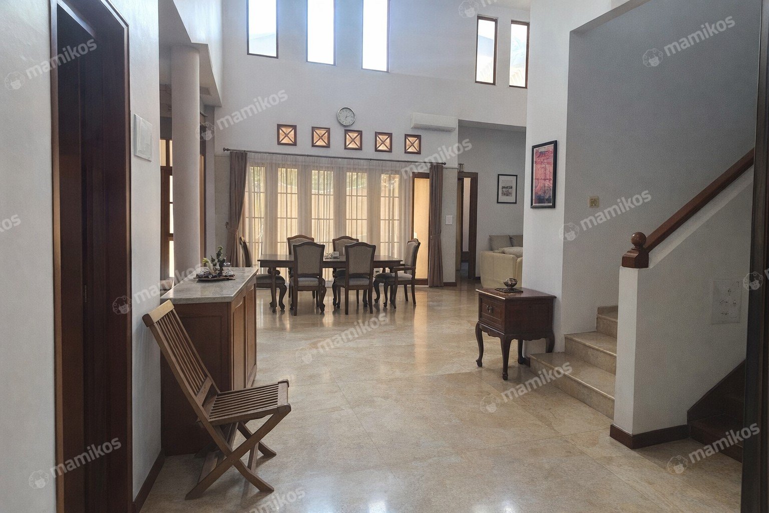 Rumah Sertifikat HGB 4 Kamar Tidur 3 Kamar Mandi Cirendeu Jakarta Selatan