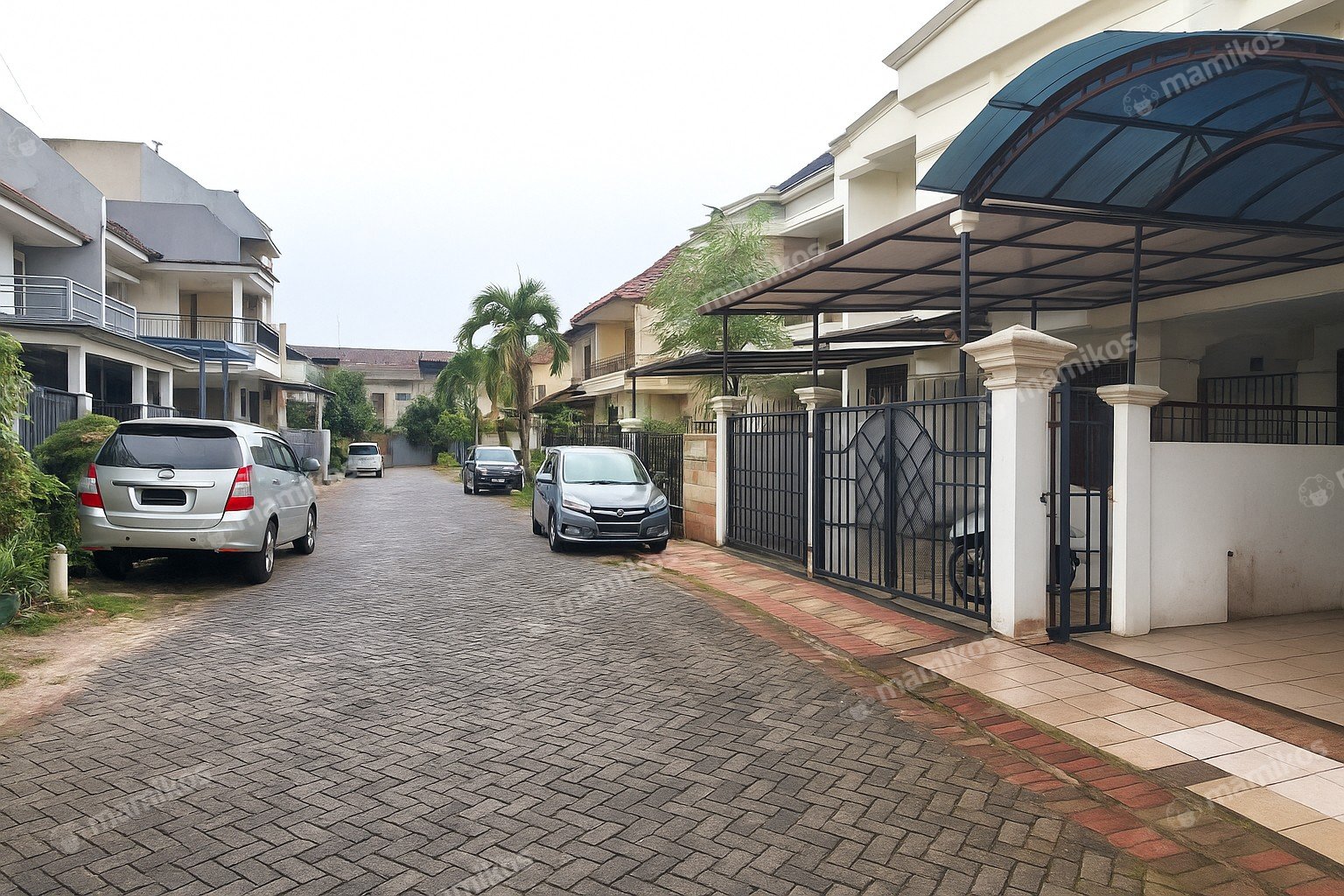 Rumah Sertifikat SHM 4 Kamar Tidur 3 Kamar Mandi Daan Mogot Jakarta Barat - Photo 5