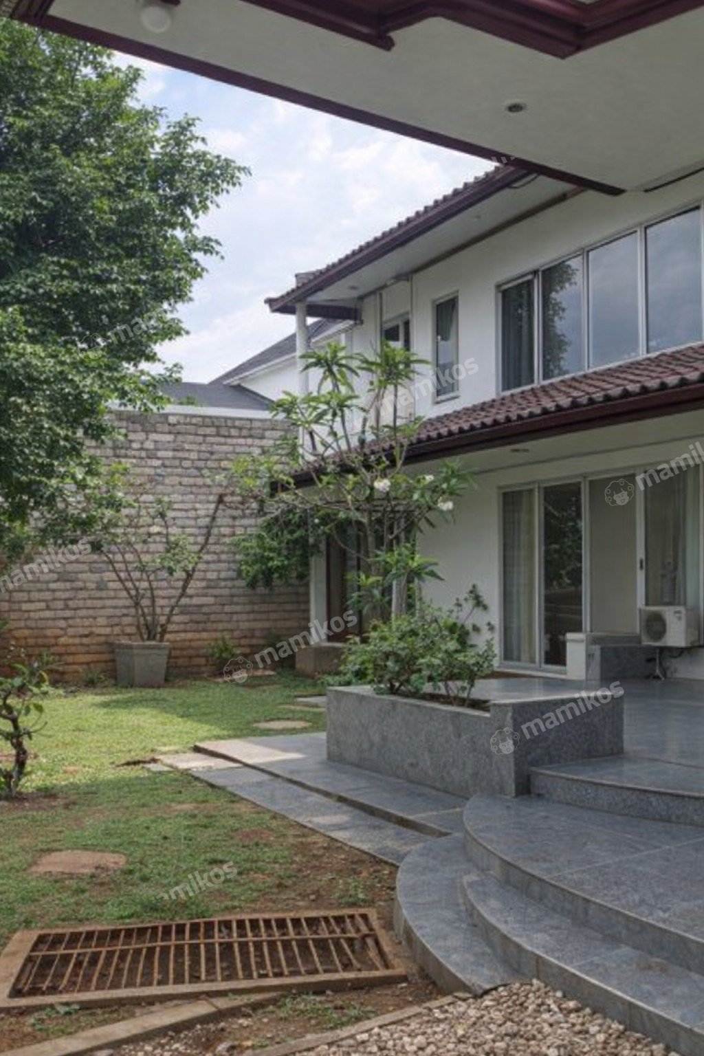 Rumah Sertifikat SHM 6 Kamar Tidur 6 Kamar Mandi Intercon Jakarta Barat - Photo 3