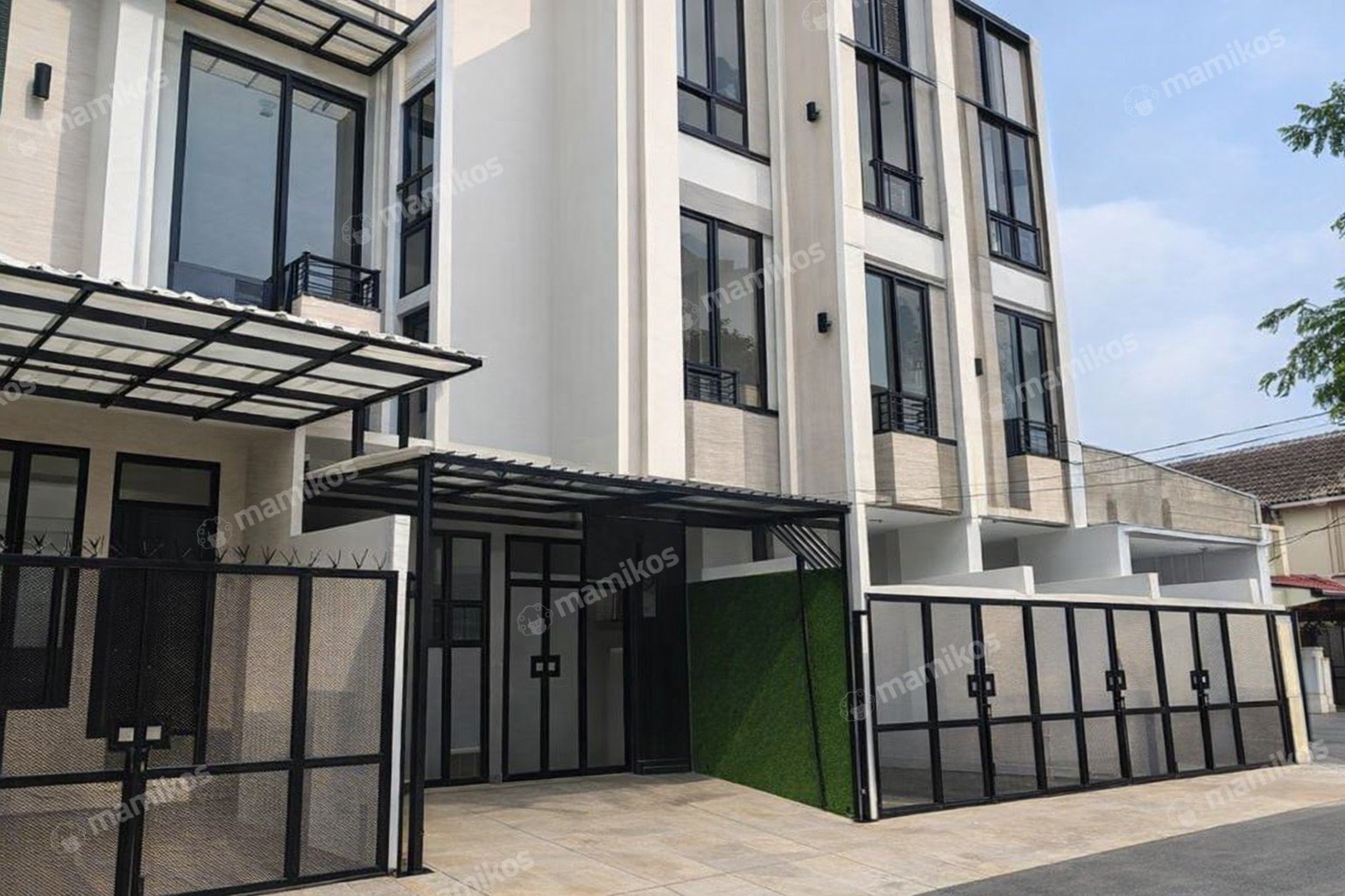 Rumah Sertifikat SHM 3 Kamar Tidur 3 Kamar Mandi Kedoya Selatan Jakarta Barat