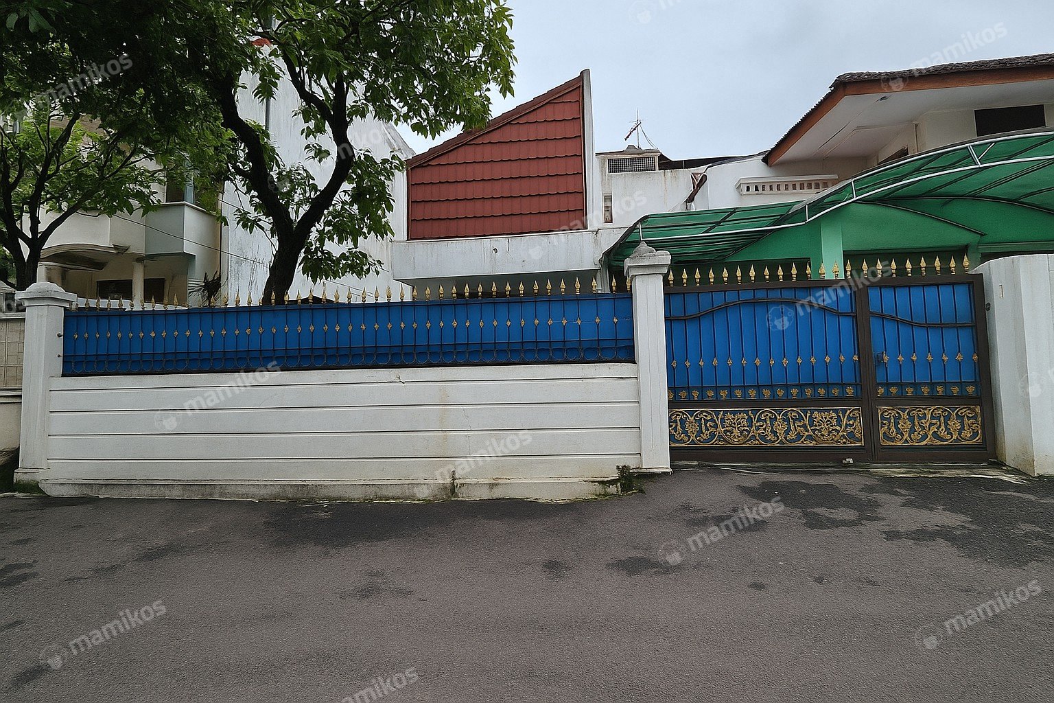 Rumah Sertifikat SHM 3 Kamar Tidur 2 Kamar Mandi Taman Ratu Jakarta Barat