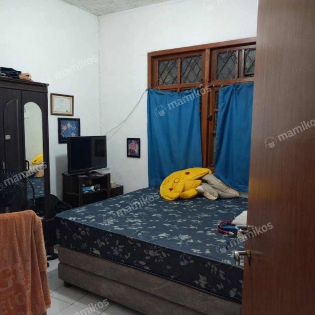 Rumah 3 Kamar Tidur 2 Kamar Mandi 1 Lantai Petukangan Jakarta Selatan - Photo 2