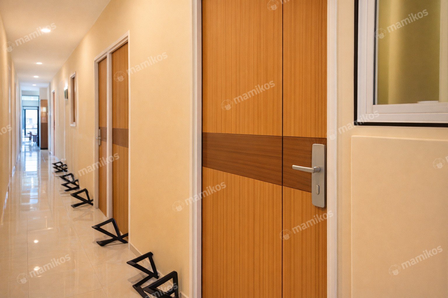 Rumah Sertifikat SHM 25 Kamar Tidur 25 Kamar Mandi Tanjung Duren Jakarta Barat - Photo 3