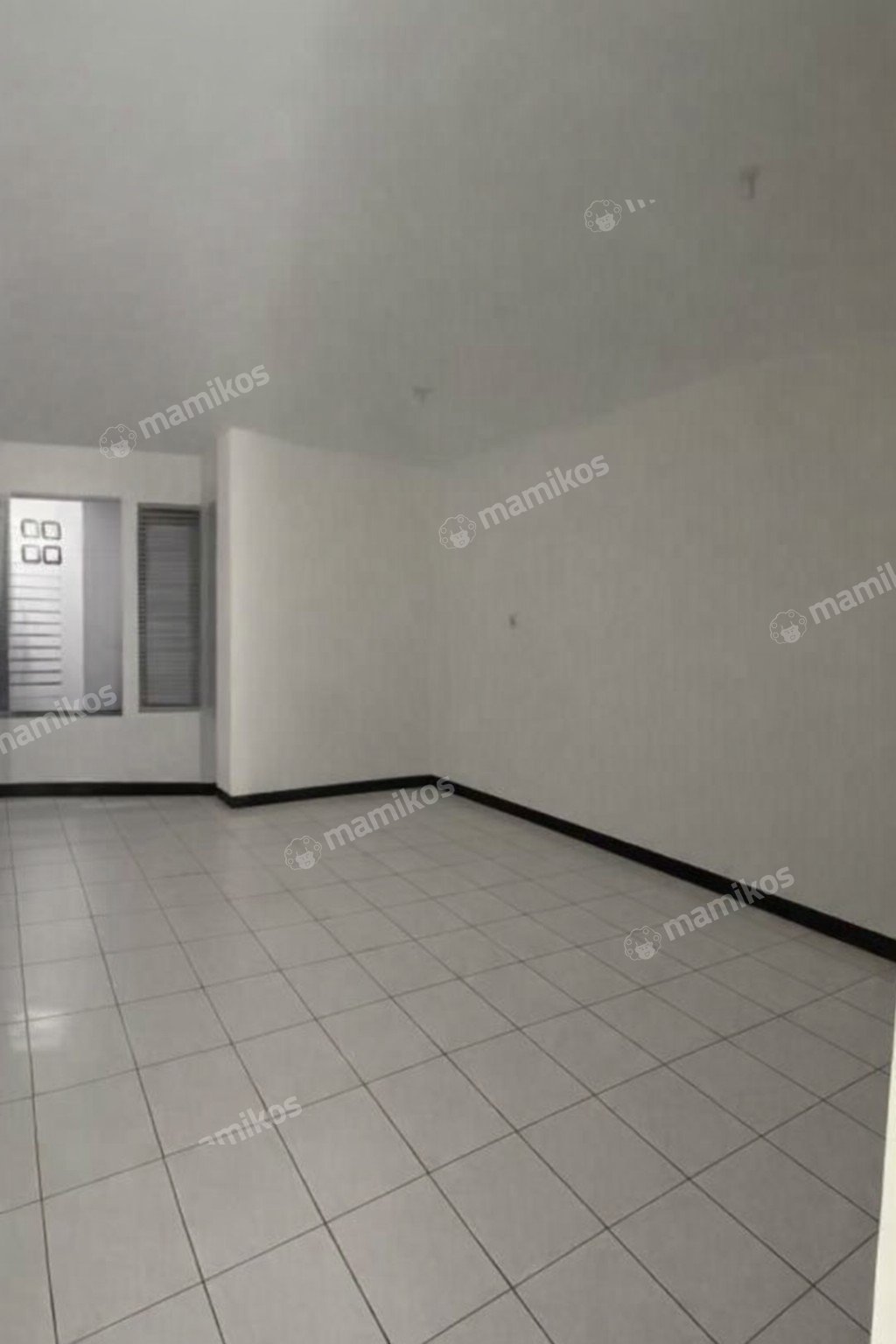 Rumah Sertifikat SHM 4 Kamar Tidur 4 Kamar Mandi Taman Ratu Jakarta Barat - Photo 2