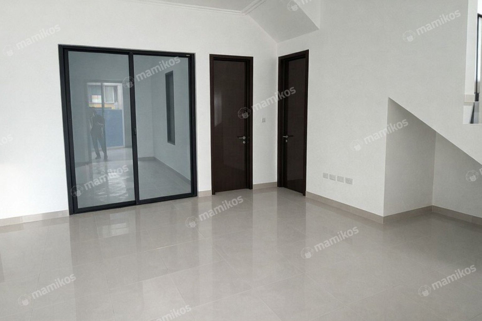 Rumah 4 Kamar Tidur 3 Kamar Mandi 2 Lantai Pantai Indah Kapuk 2 Jakarta Utara