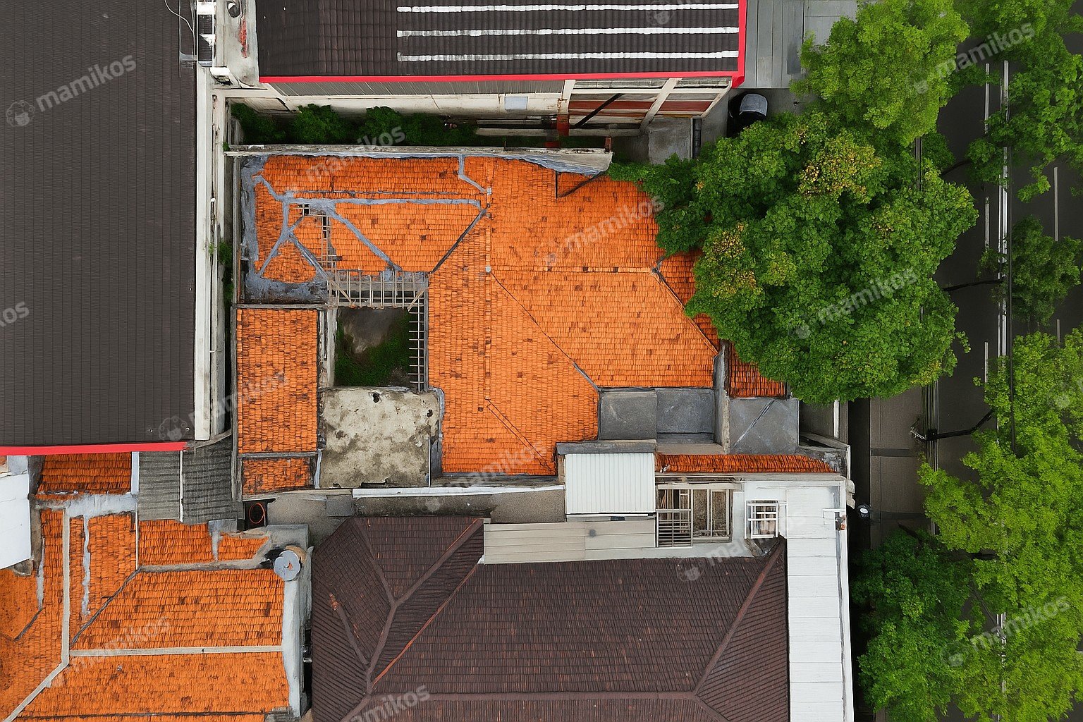 Rumah Sertifikat SHM 7 Kamar Tidur 5 Kamar Mandi Tebet Jakarta Selatan - Photo 2