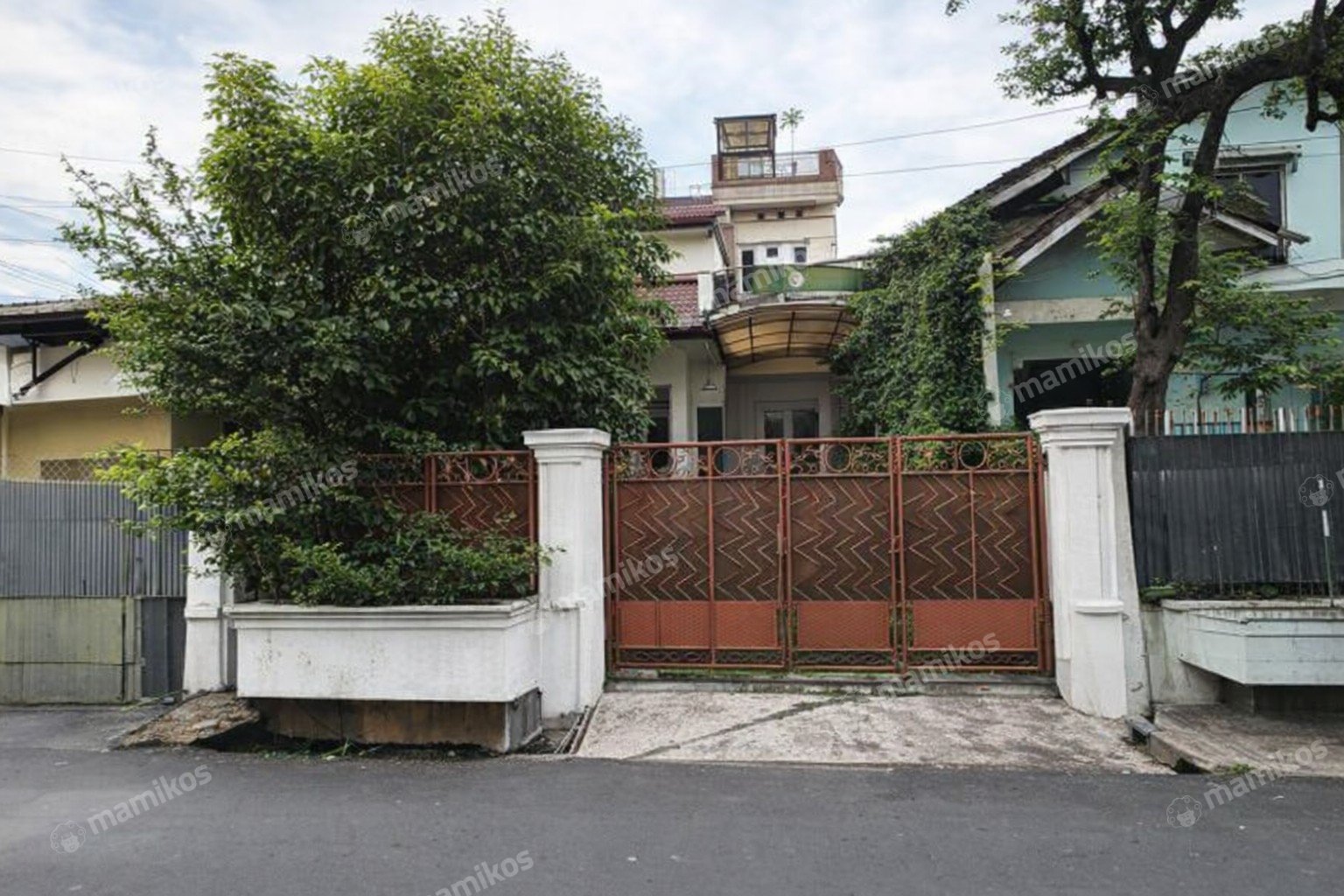 Rumah Sertifikat SHM 6 Kamar Tidur 4 Kamar Mandi Utan Kayu Jakarta Timur