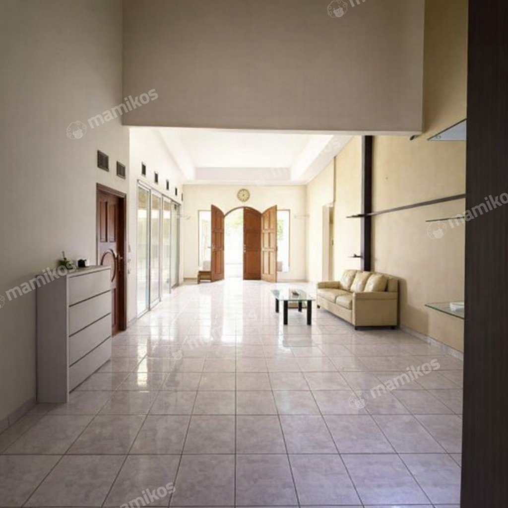 Rumah Sertifikat SHM 6 Kamar Tidur 4 Kamar Mandi Utan Kayu Jakarta Timur - Photo 3