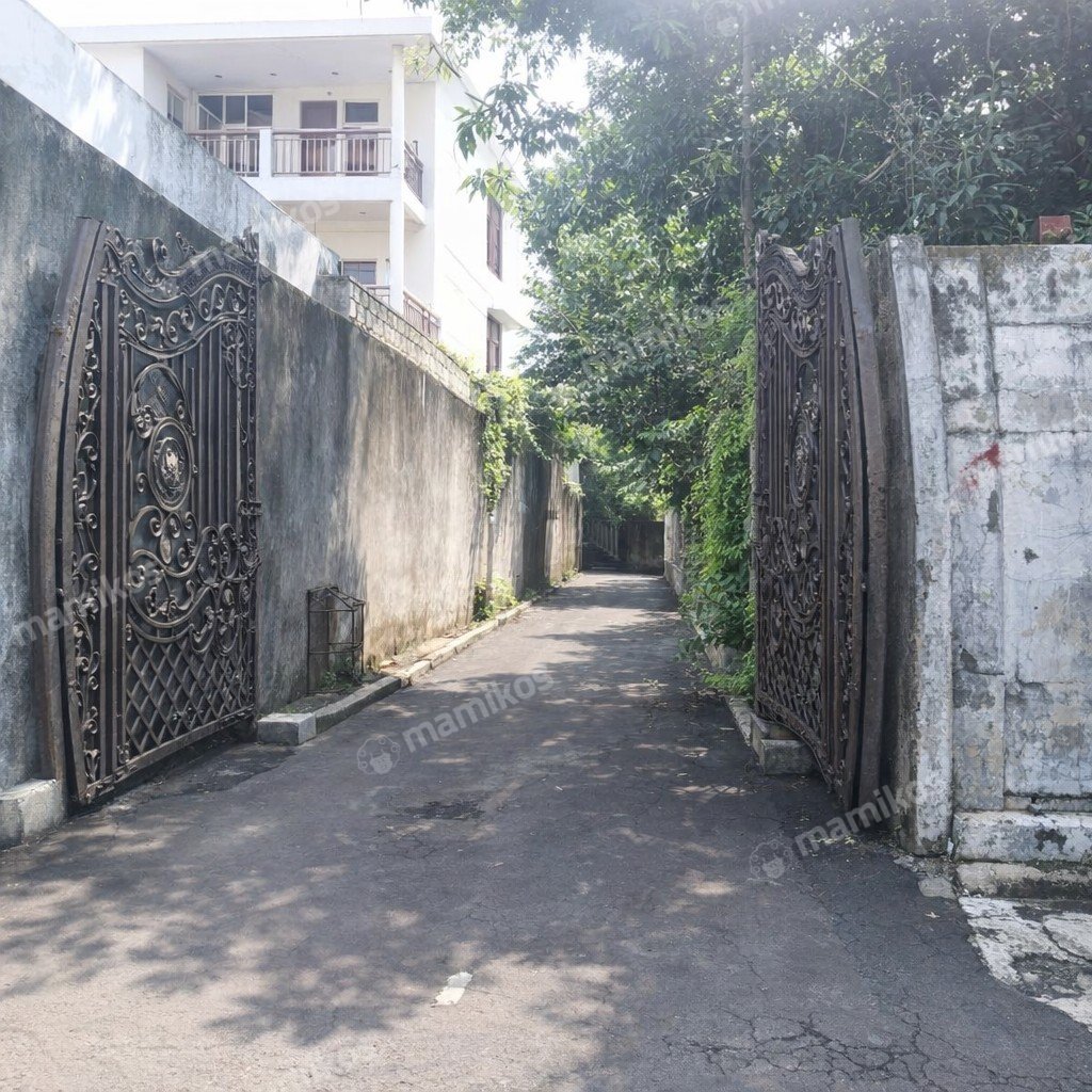 Rumah Sertifikat SHM 6 Kamar Tidur 4 Kamar Mandi Ragunan Jakarta Selatan - Photo 5
