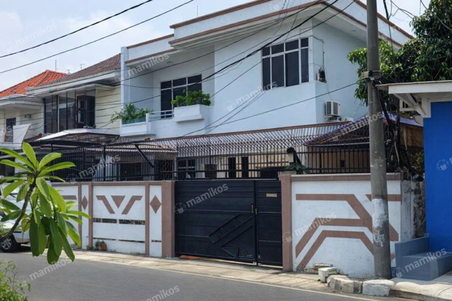 Rumah 4KT 3KM Taman Ratu Jakarta Barat